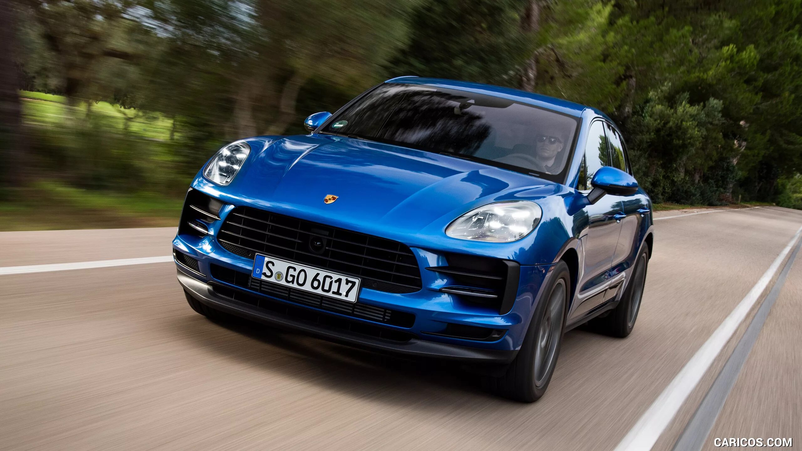 Включи macan s. Porsche Macan 2019. Порше Макан 2007. Porsche Macan 2019 синий. Порше Макан 2 поколение.