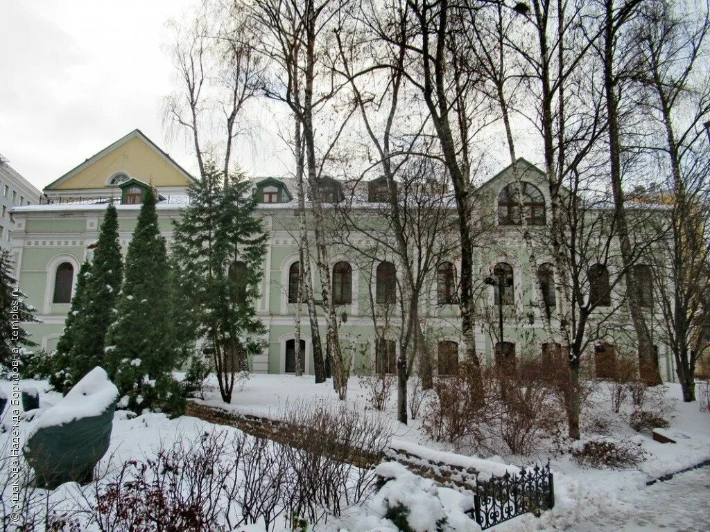 дом настоятеля