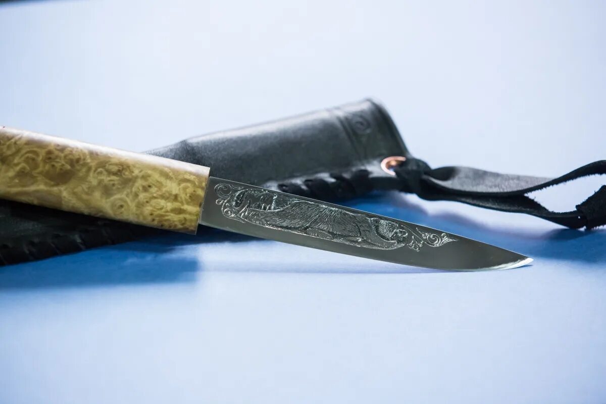 киногерои и ножи. кинжал фараона тутанхамона фото. книга тайна ножа и часов. нож и часы обои. кавказский меч с клеймом сканворд 6.