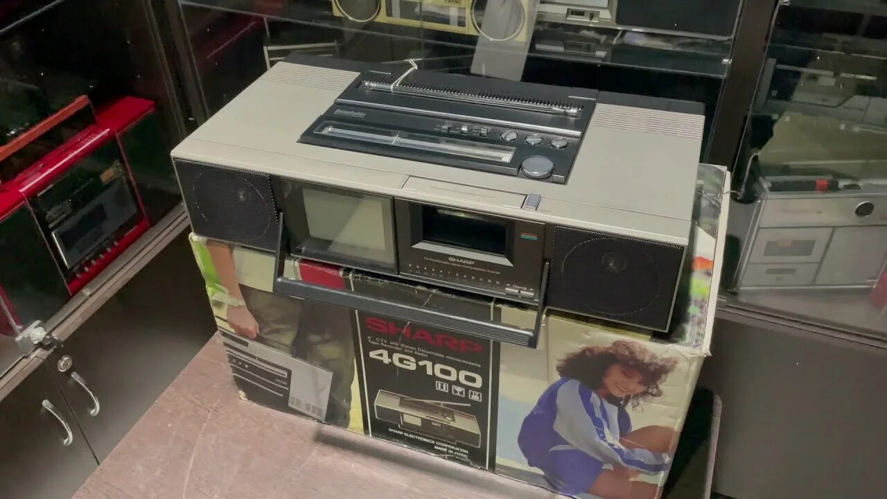 Шарп 4. Магнитофон шарп с телевизором. sharp gf-1100 the super woofer. шарп телевизор 80 х.