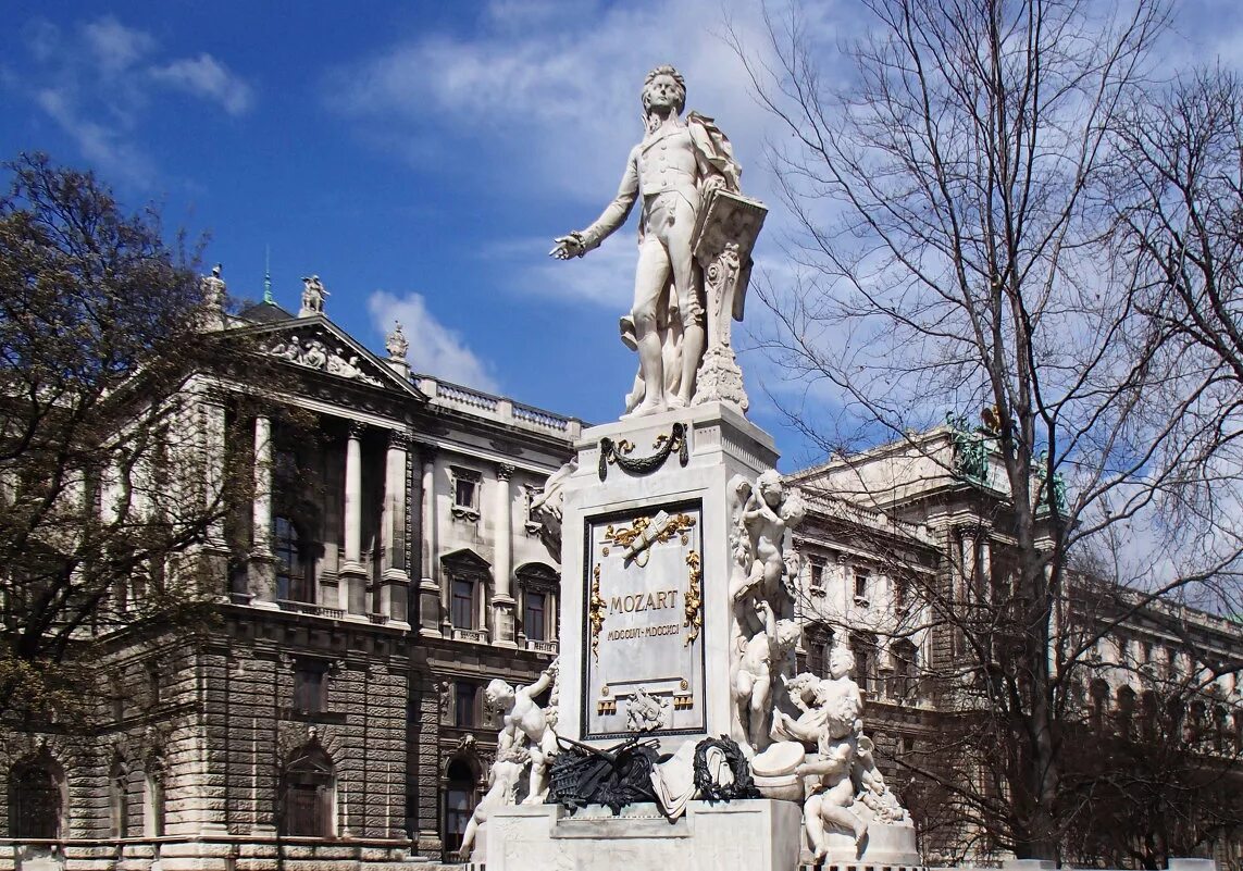 памятник моцарту в вене (австрия). Mozart vienna. вольфганг амадей моцарт памятник. моцарт статуя. вольфганг амадей моцарт памятник в вене.