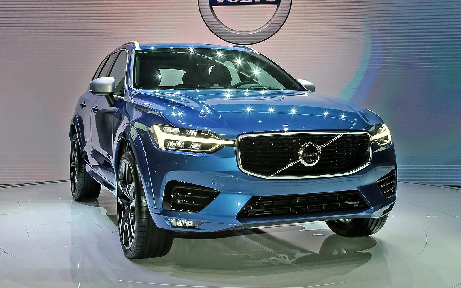 Volvo xc60 поколения. Volvo xc60 2020. Кроссовер Вольво хс60. Volvo xc60 II. Volvo xc60 2017.