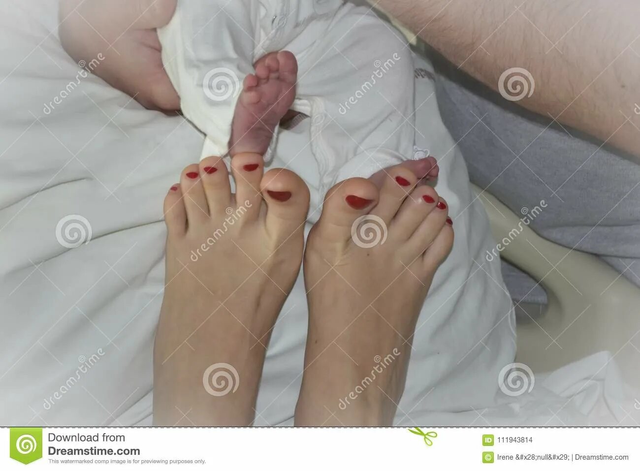 Ножки мамы видео. Ступни мамы. Ноги матери Материнские ноги. Ноги мамы Цлава. Токи ноги мама.