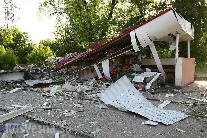 Аэродром Краматорск разбомбили. Краматорск 2014. Станкострой Краматорск. Разрушенная остановка