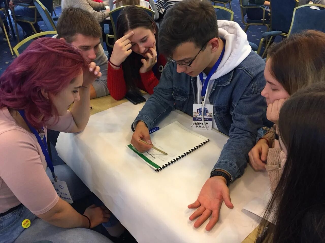 Гранты для молодежи хабаровский край. Молодежный логотип хабаровск. Молодежная политика хабаровск. Молодежь хабаровского края. Школы хабаровска.