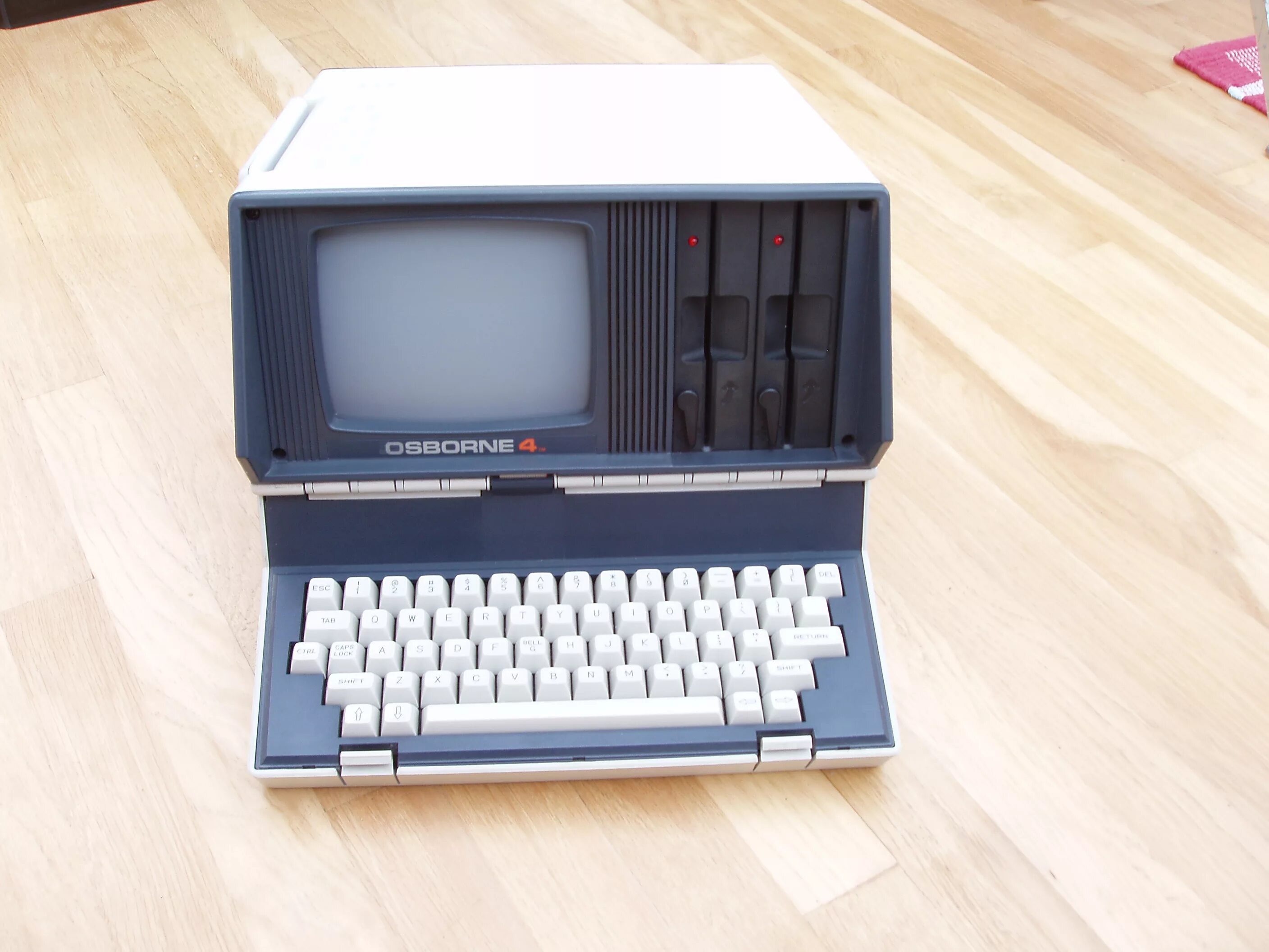 Ibm c. IBM 5110. IBM 5110 model 3. Портативный компьютер РС.