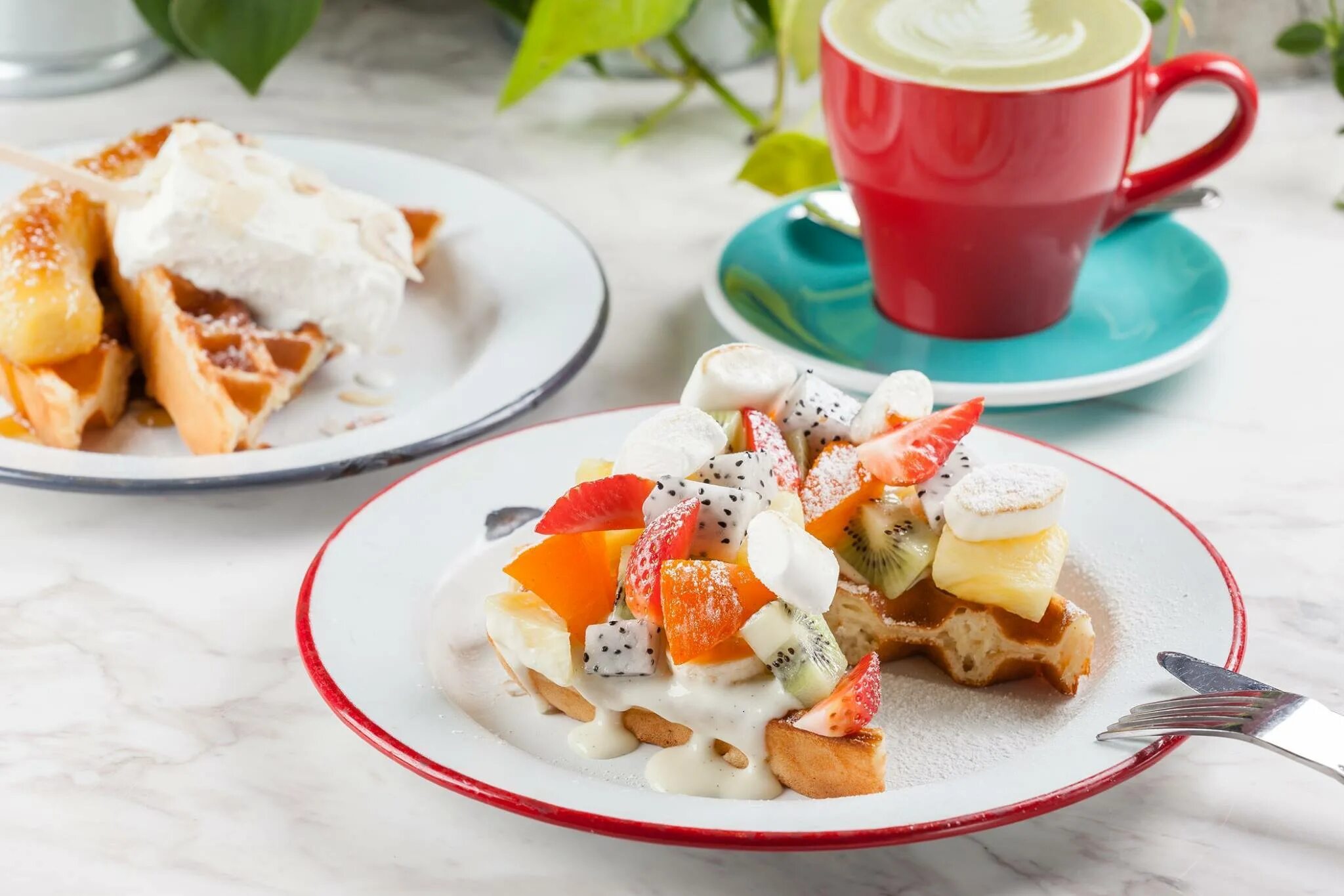 ночной екатеринбург с высоты птичьего полета. вид на екатеринбург сити. Engels coffee екатеринбург. Engels coffee екатеринбург. энгельс екб.