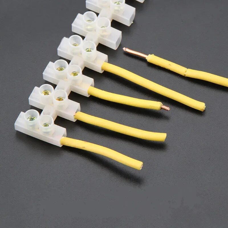 Для соединения проводов используют. Соединительная клемма ф120. Клемма колодка для соединения проводов 220 вольт. Соединение проводов клеммами на 2 провода. Клеммы для 2 кабелей, 2x250mm 900427.