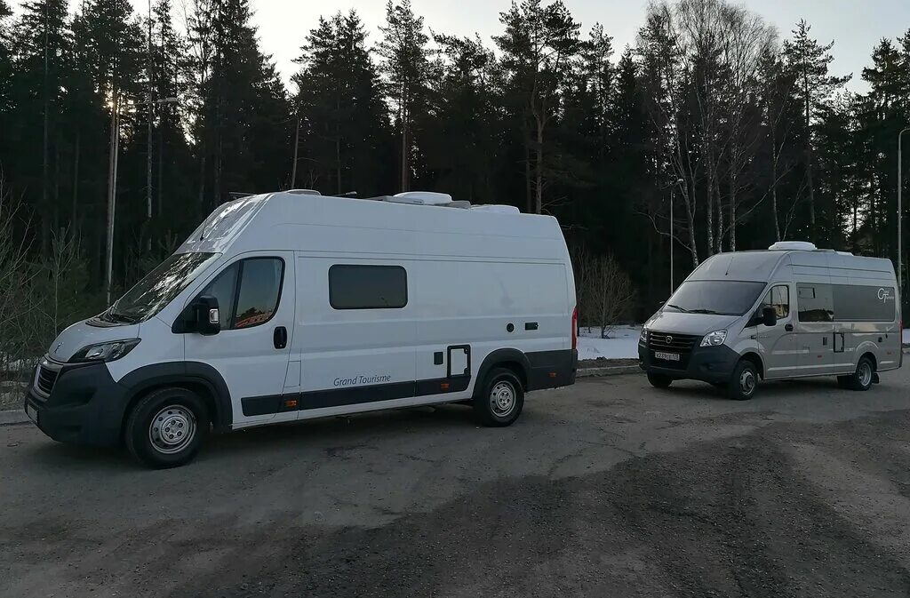 Кемпер спб. Фольксваген Крафтер автодом. Grand tourisme автодома. Volkswagen Crafter 2009 дом на колесах. Кемпер Санкт-Петербург.