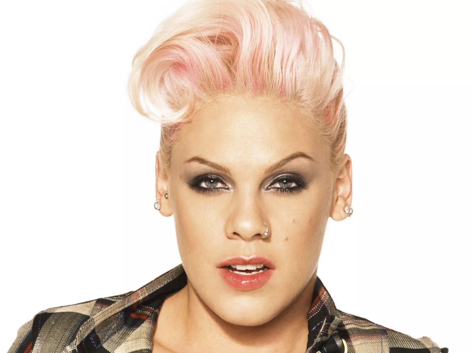 С кем встречается пинк. Пинк певица. пинк алиша мур. пинк певица фото. pink - alecia beth moore.