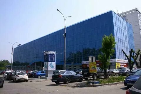 Космонавтов 111