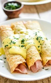 Яичный блинчик с колбасой