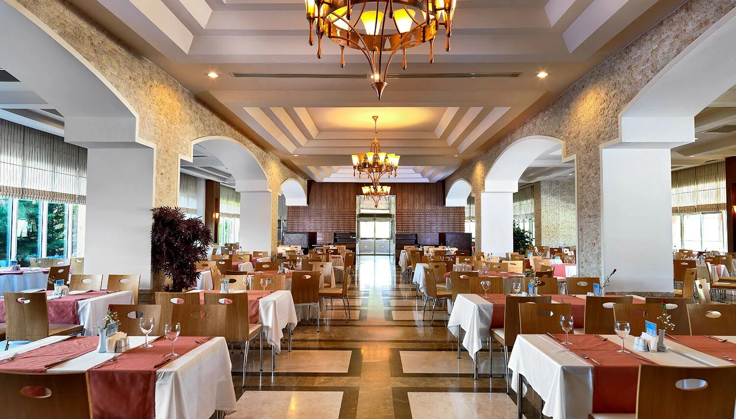 Кристалл кемер. Отель crystal кемер. Кристалл резорт кемер. Crystal de luxe кемер. Crystal de luxe resort & spa 5 ***** (кемер центр).