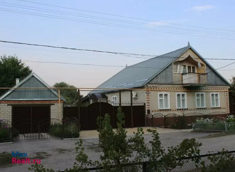 Авито дом александровка. Александровский дом. н-александровка. красный дом александровское. авито александровское село ставропольский кр.