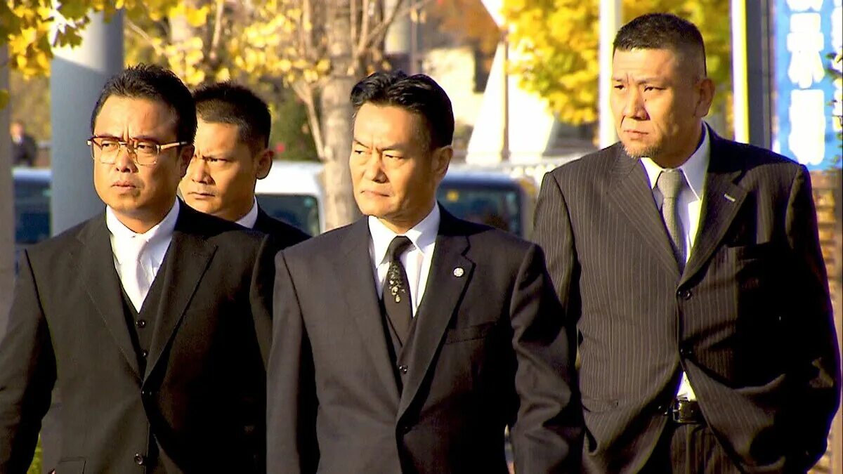 Кланы китая. Якудза мафия в японии. Клан якудза в японии. Шинода якудза. Триада китайская мафия 14к.