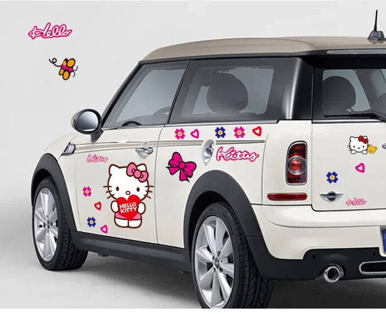 Машина хеллоу. Hello Kitty автомобиль. Машинка hello Kitty. Машина Хэллоу Китти. Машинка с Хеллоу Китти.