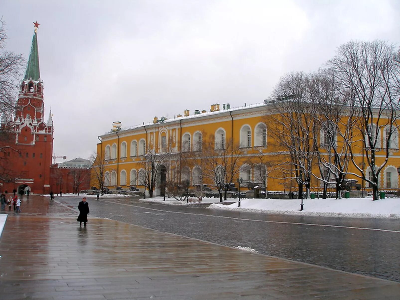 Чоглоков арсенал московского кремля. Арсенал московского кремля. арсенал цейхгауз московского кремля. здание арсенала в московском кремле. арсенал московского кремля чоглоков.
