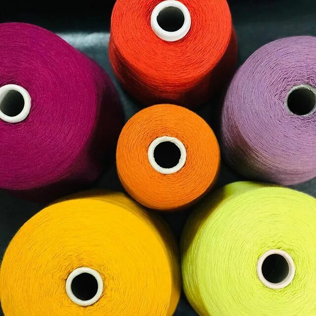 полиэтиленовая веревка. шнур 4мм синтетич. пряжа 4 мм. джутовый шнур для вязания. пряжа-шнур для макраме, cotton macrame,.