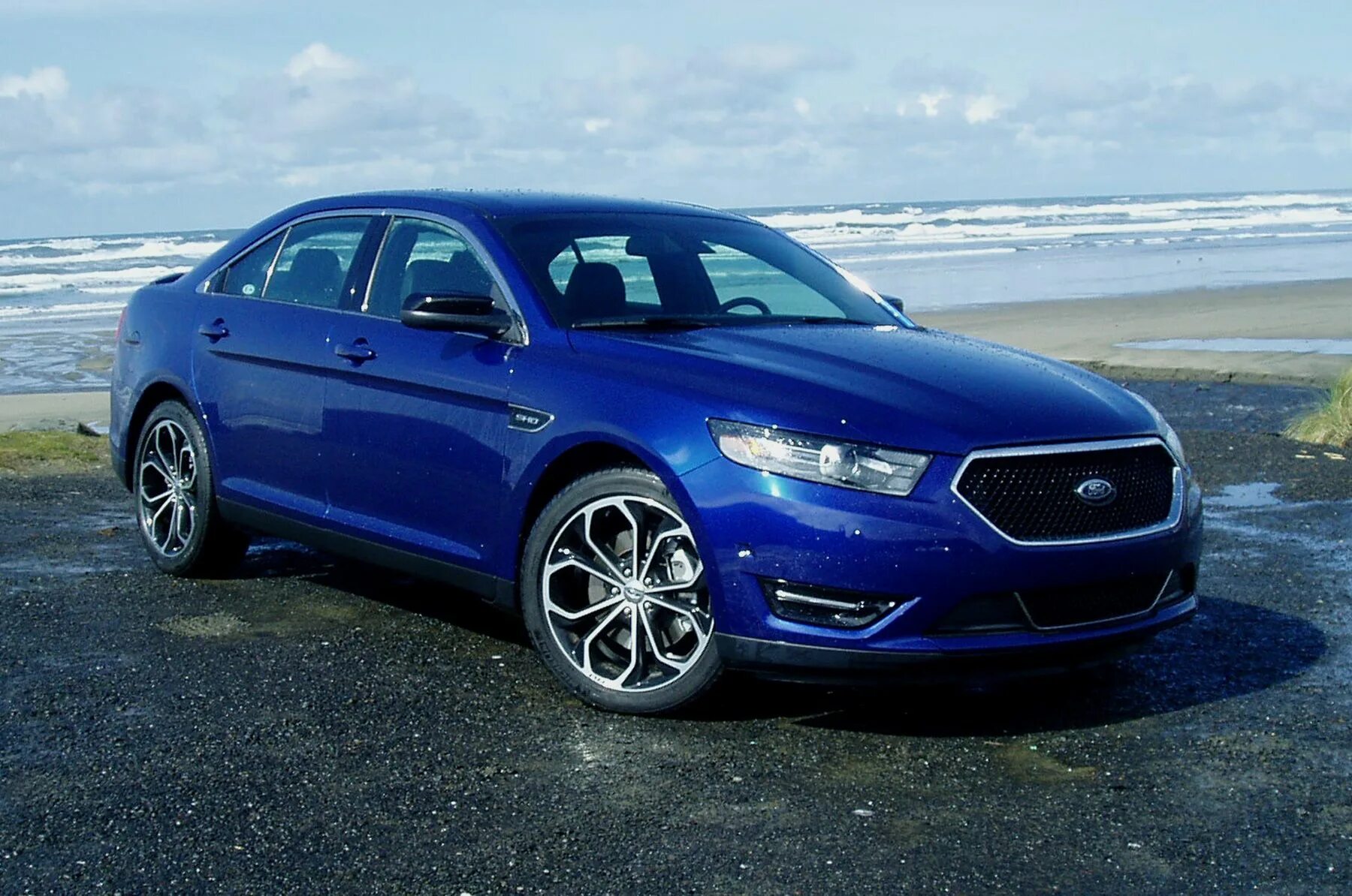 Taurus sho. Ford Taurus Sho 2013. Ford Taurus Sho 2018. Форд Таурус Sho 2020. Форд Таурус 2013.