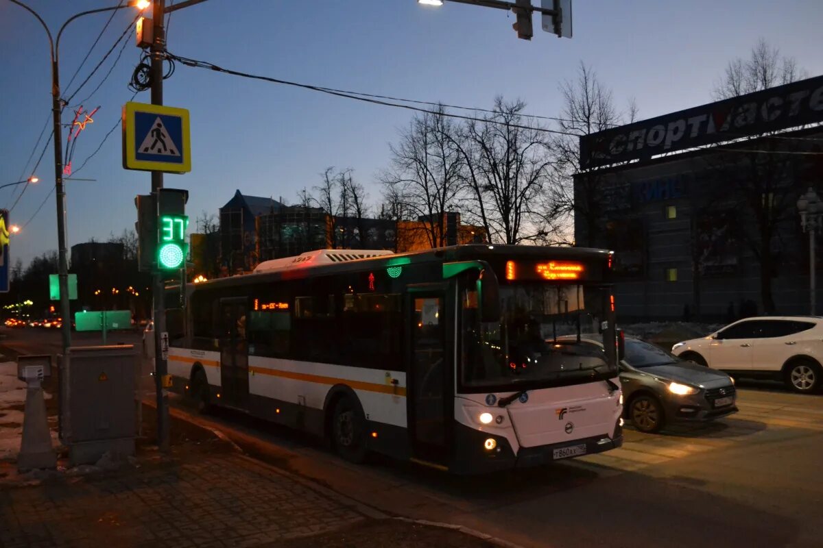 Автобусы ступино старый рынок. Автобусы ступино старый рынок. Лиаз-5292 автобус. Лиаз 5292 перегородка. 60 на металлолом.