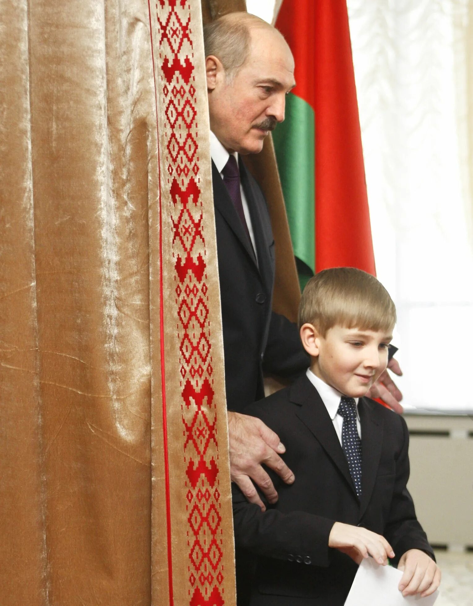 Где учится сын лукашенко. Николай александрович лукашенко. сын лукашенко николай. коля лукашенко. младший сын лукашенко фото.
