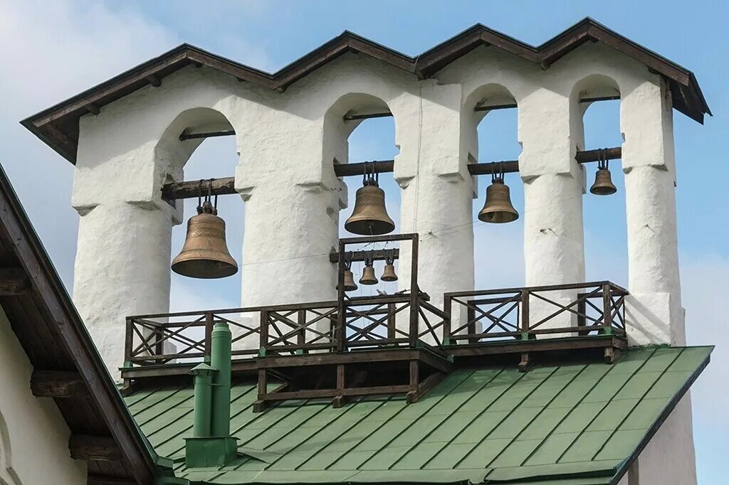 Ростов великий звонница успенского собора. Звонница ярославского кремля. Мини колокольница звонница. Ростов великий звонница успенского собора. В каком городе находится знаменитая звонница.