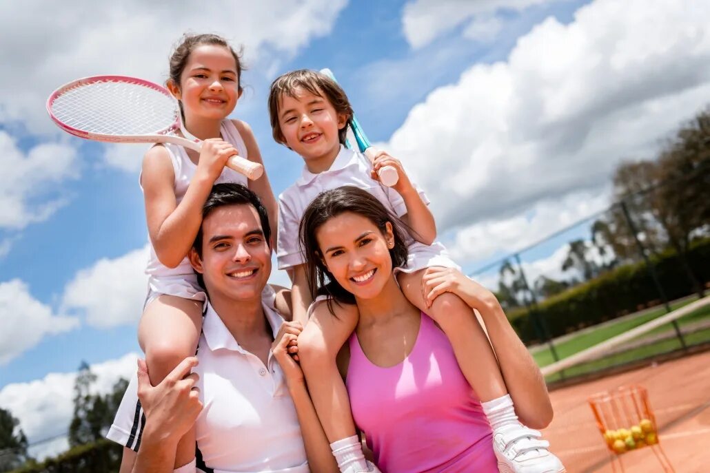 Tennis family. Спортивные игры для всей семьи. Теннис всей семьей. Tennis family. Tennis family.