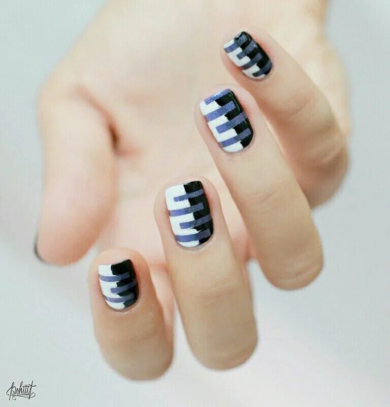 Полосы на ногтях фото Minimalist nagelfuchs Striped nails, Striped nail designs, Nail art stripes