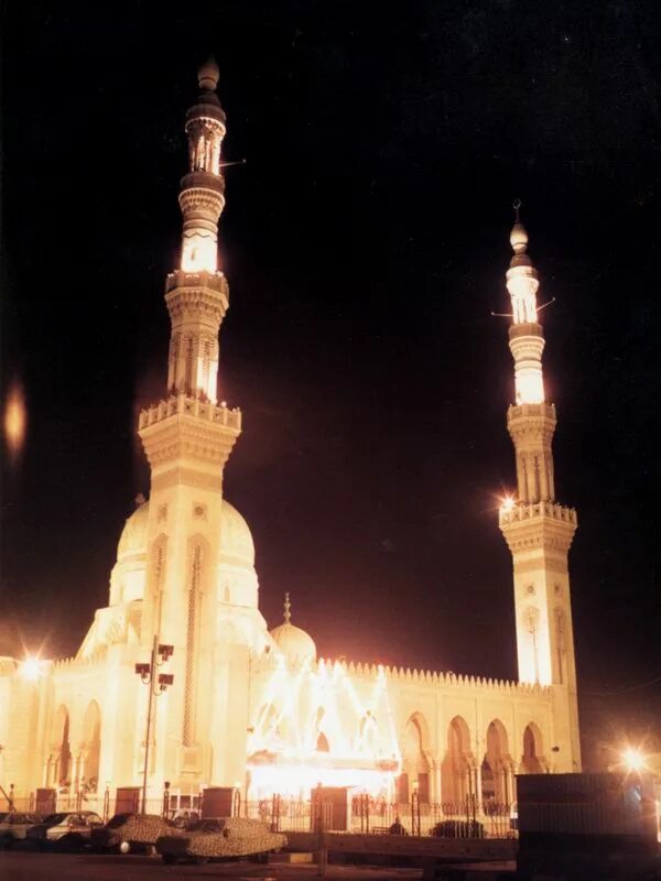 Танта. Танта город в Египте. Танта мечеть Эль Бадауи. Мечети Эль Мансуры Египта. Город Танта в Египте фото.