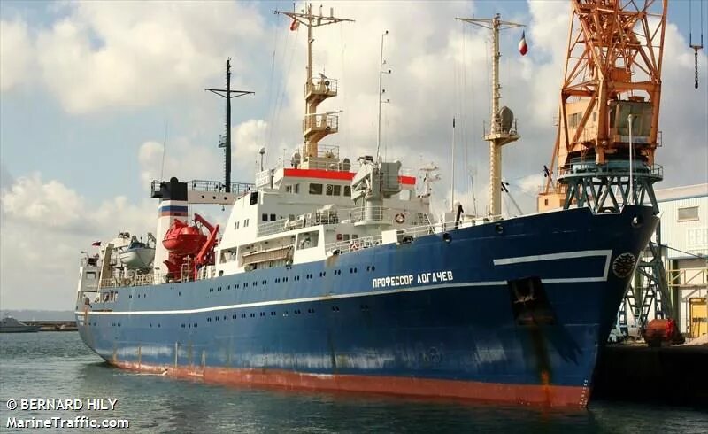 Профессор логачев судно. Нис профессор логачев. Нис профессор логачев. Научно исследовательское судно профессор логачев. Теплоход профессор логачев.