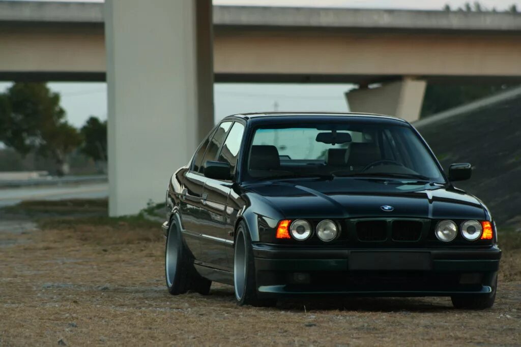 Bmw m5 525 e34. Бмв 5 е34. Бмв 5 е34. Бмв е34 525i. Bmw 5 series (e34).