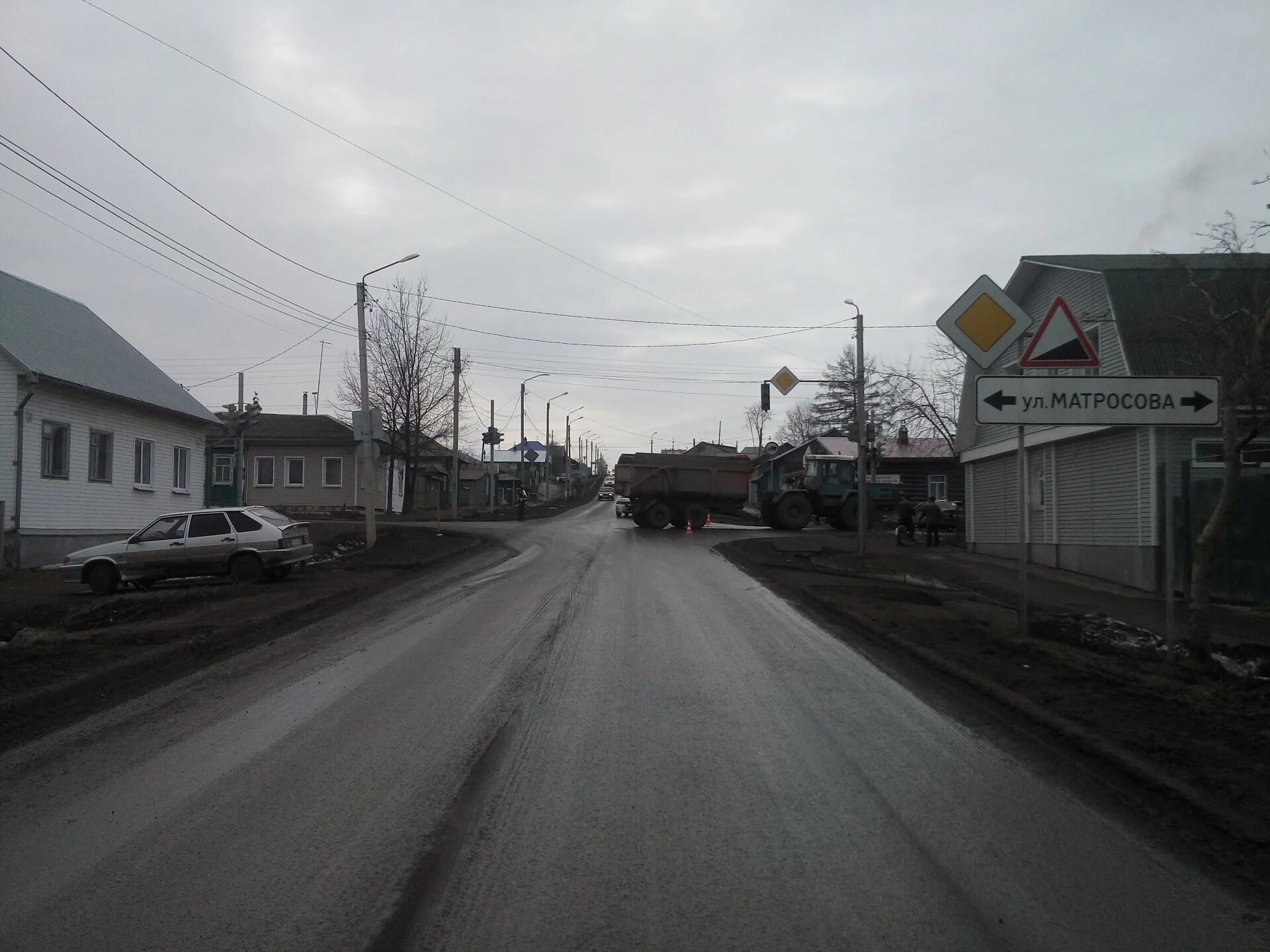 Улица комсомольская ирбит. Ирбит ул комсомольская. Ирбит свердловская область ул комсомольская 74. Ирбит ул комсомольская. Ирбит ул комсомольская.