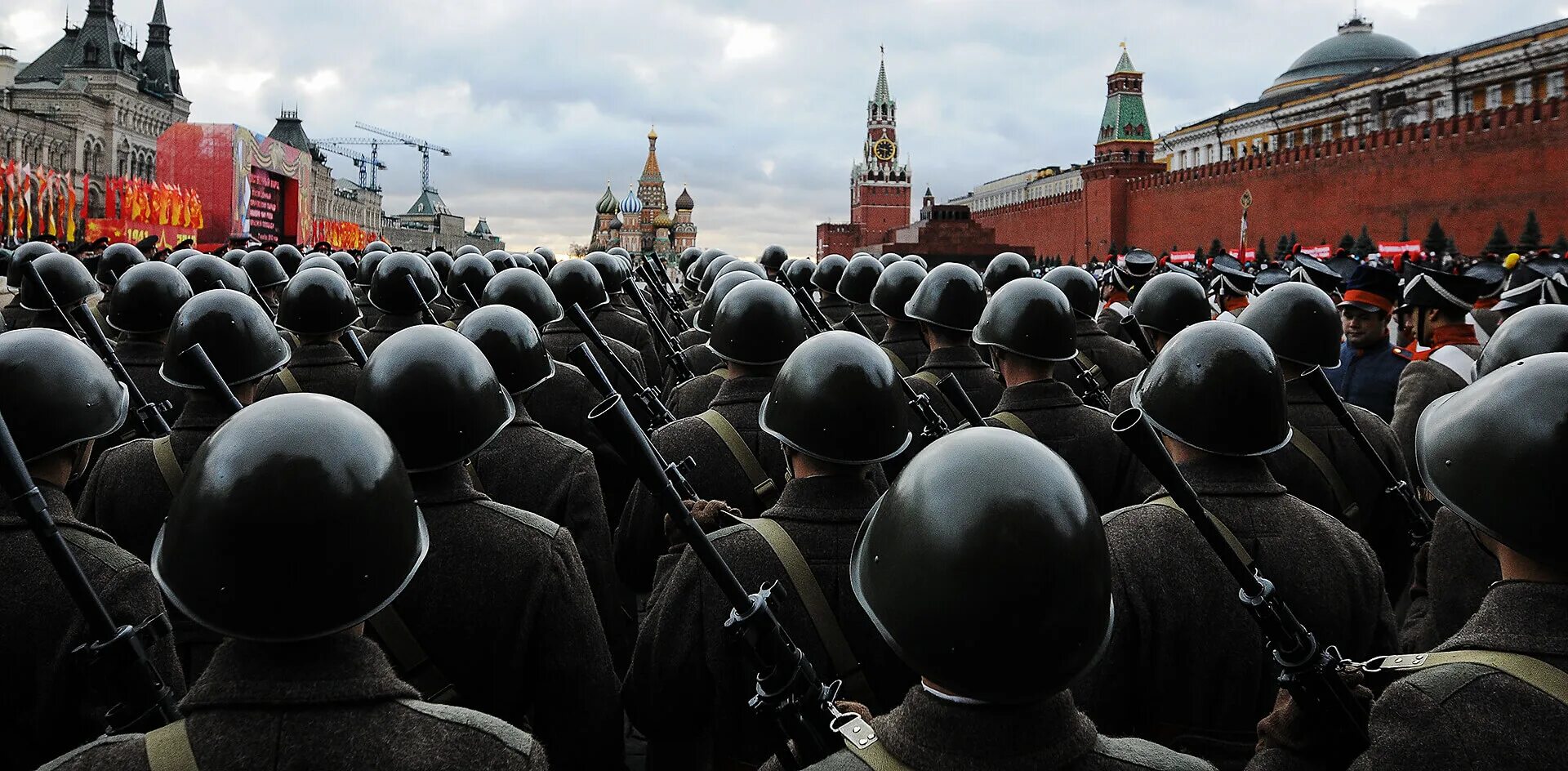 Военно историческое образование. Парад на красной площади. Воинский парад на красной площади. Парад исторических войск. Российские войска на красной площади.