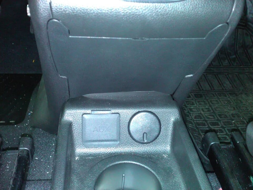 Опель мерива разъем. Opel meriva obd2. Диагностический разъем опель зафира 2008. Разъем обд опель мерива 2013. Опель мерива разъем.