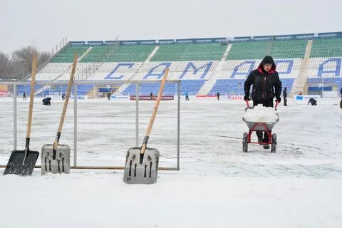 Поле не ждет