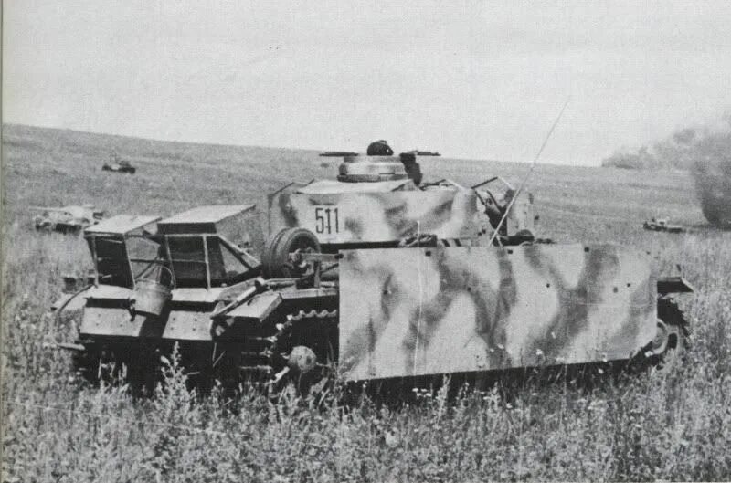 ПЗ 3 экранированный. PZKPFW III Ausf. N. SD KFZ 141/1. SD KFZ 251 6 Ausf a на Курской дуге. N 3 35 6