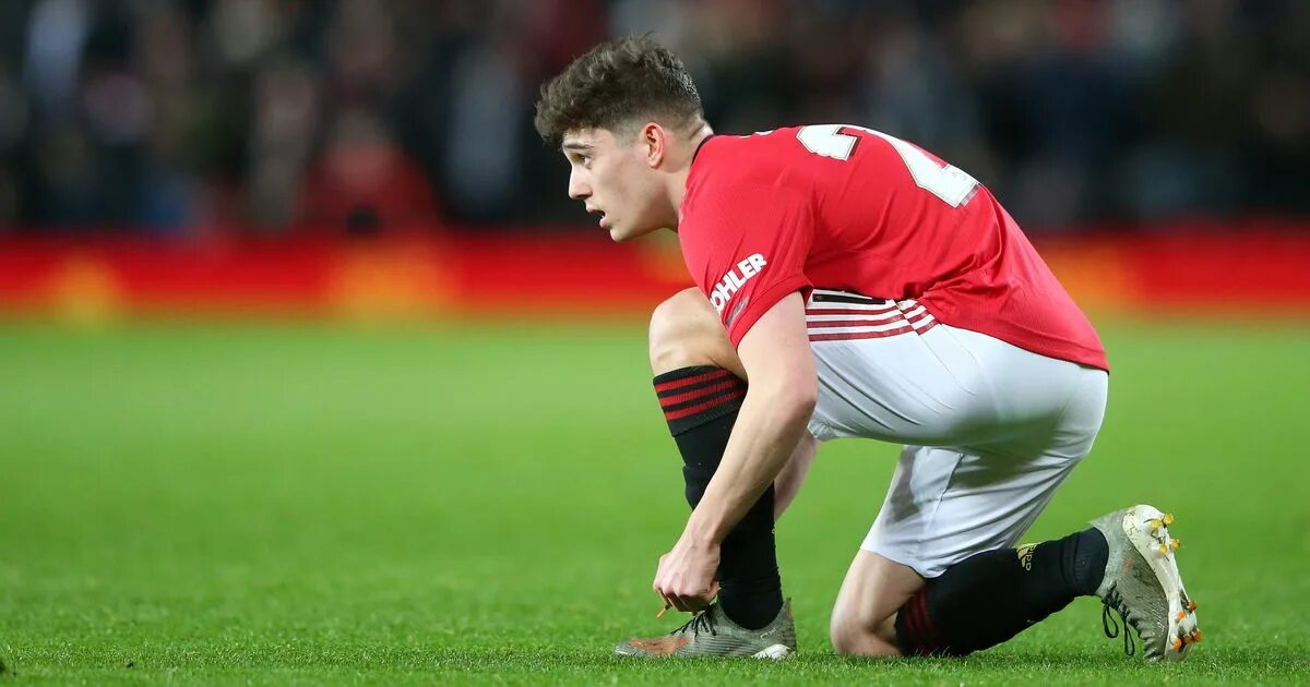 James football at all not like. Daniel james. james man united. james 10 футбол. gibson man united.