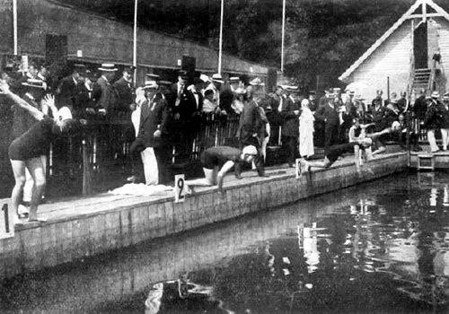Когда были первые соревнования по плаванию. Стокгольм 1912 плавание. первые соревнования по плаванию в венеции. олимпийские игры 1908 плавание. шуваловская школа плавания 1908 г.