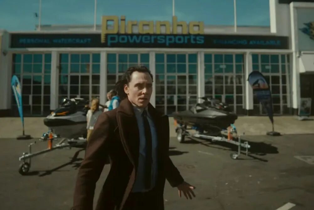 Локки 2023. Локи сериал 2. Локки 2023. Асока сериал с 2023 г. Локки 2023.