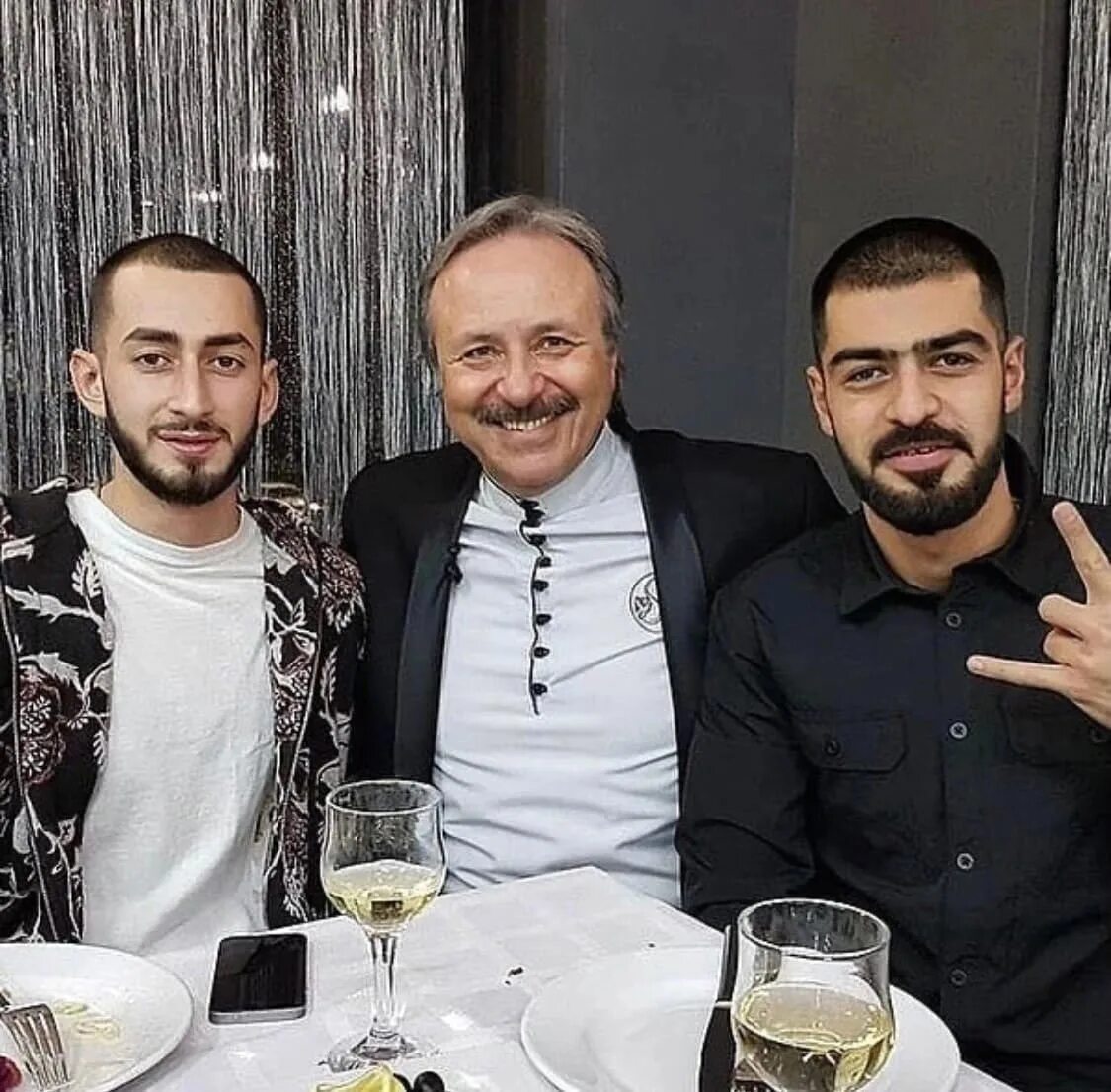 Miyagi & эндшпиль ft amigo. Отец мияги кудзаев. Папа мияги врач. Мияги папа. Доктор кудзаев отец мияги.