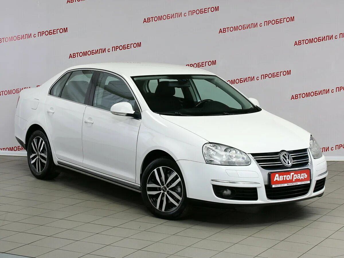 Авито воронеж иномарки с пробегом легковые. Volkswagen Jetta 2010 1.6 at. Фольксваген Джетта 2008-2010 года белый. Авто с пробегом Фольксваген. Фольксваген авто ру.