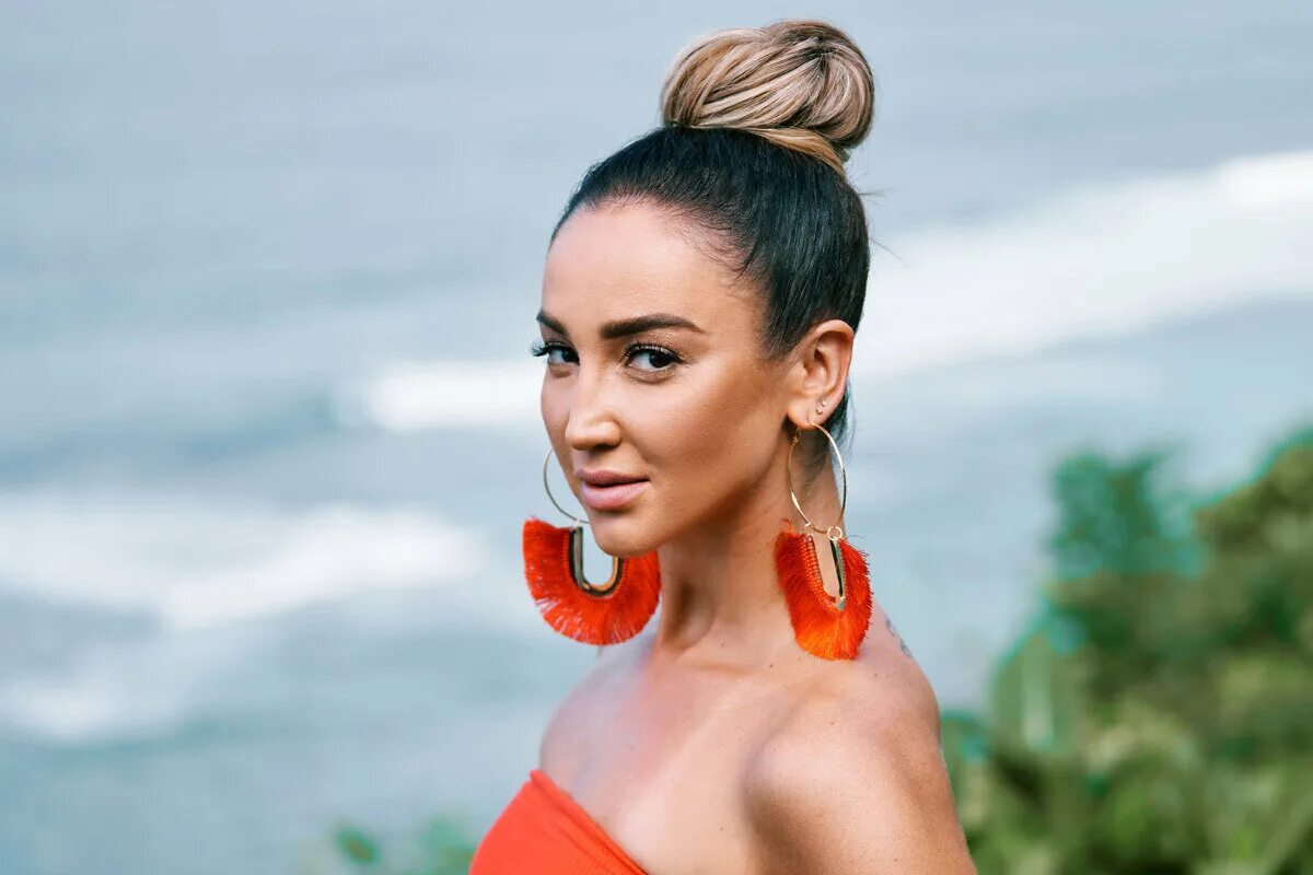 Оля бузова 2023. Ольга бузова 2024. Бузова в прозрачном платье. Бузова 2024. Бузова блондинка.