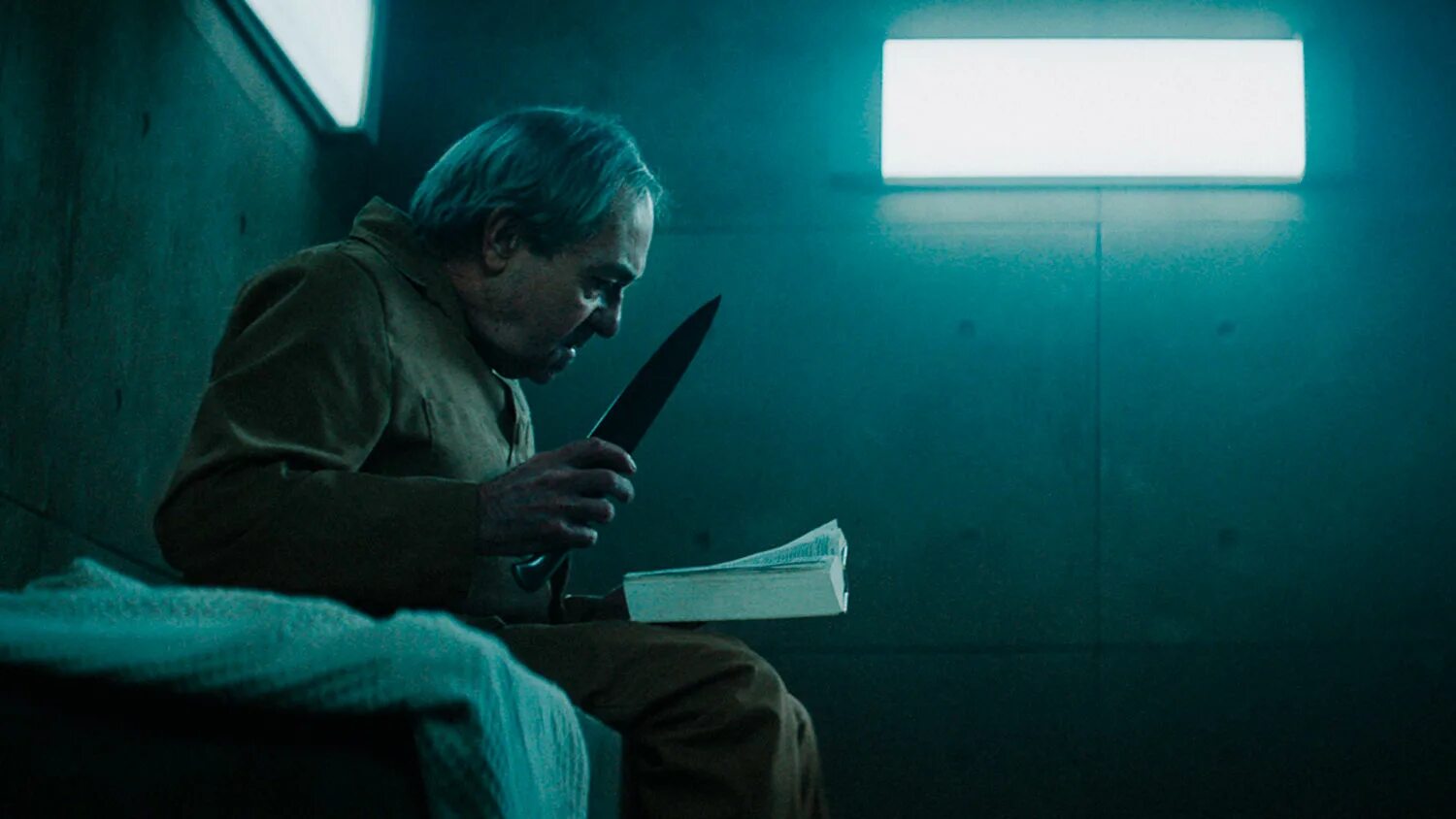 Платформа смысл. Платформа смысл. Фильм про многоэтажную тюрьму. Платформа (the platform (el hoyo)) 2019. Платформа фильм от нетфликс.