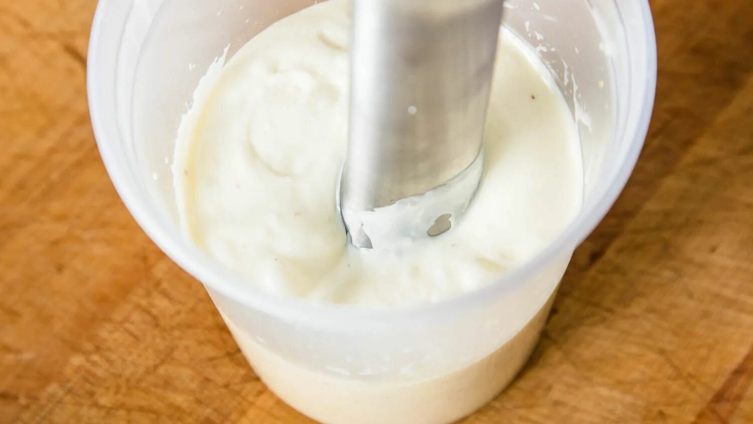 Торт без блендера. Торт без блендера. Взбивание белкового крема. Крем для торта погружным блендером. Насадка для взбивания крема в кухонном комбайне.