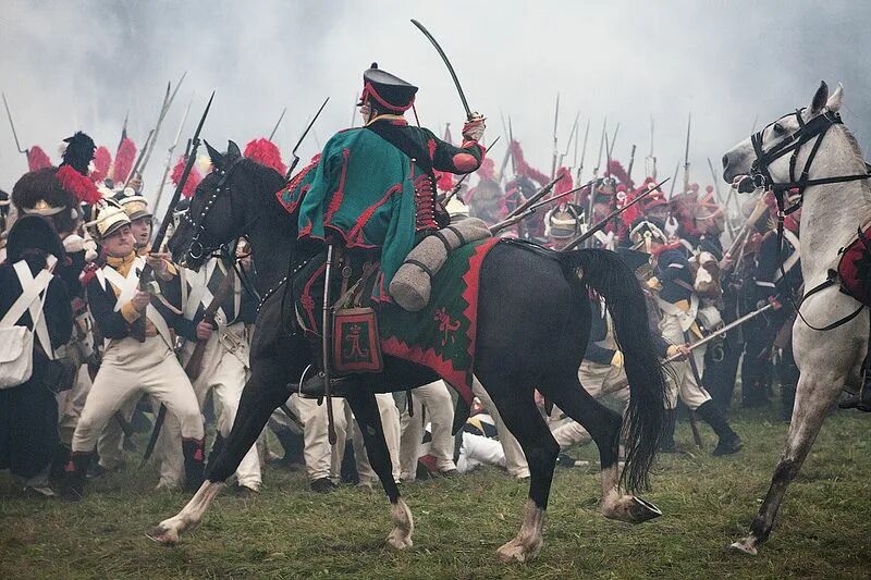 Бородинское сражение 2012. Гусар бородино 1812. бородинское сражение 1812 реконструкция. реконструкция 1812 в бородино. реконструкция битвы бородино 1812 года.