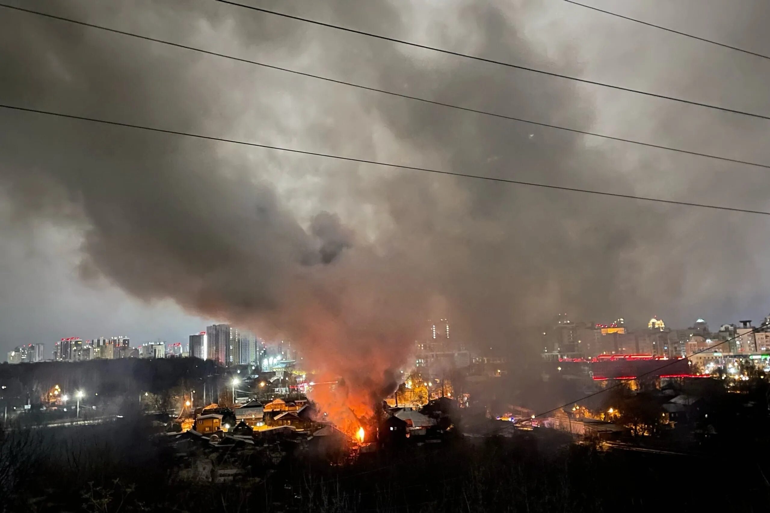 пожар в перми сейчас. пожар в перми (1842). пожар в здании. пожары в пермском крае. дом горит.