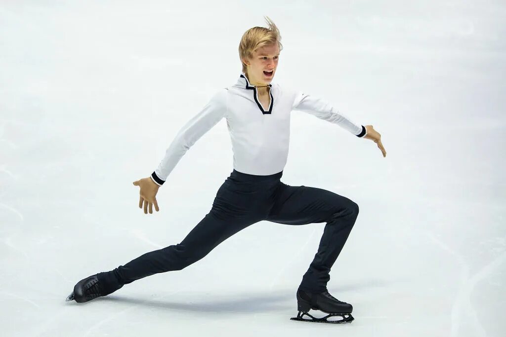 Михаил коляда 2021. Марк кондратюк фигурное катание. Фигурка от максима ягудина дзен. Фигурка от макса ягудина фигурное катание дзен. Фигурка от макса ягудина фигурное катание дзен.