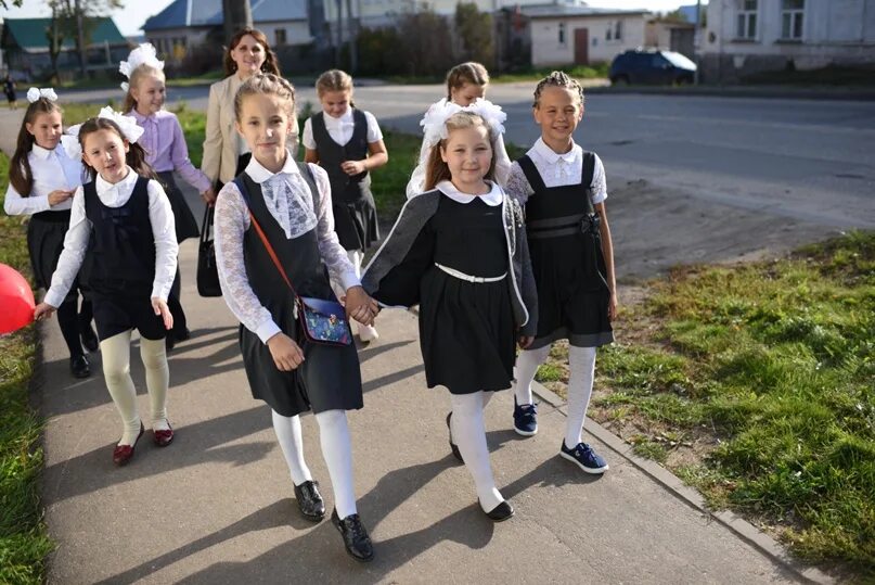 Красносельская средняя школа волковысского района. Гнезновская сш волковысского района. Красносельская средняя школа костромской области. П. Выпуск 2014 красносельская средняя школа.