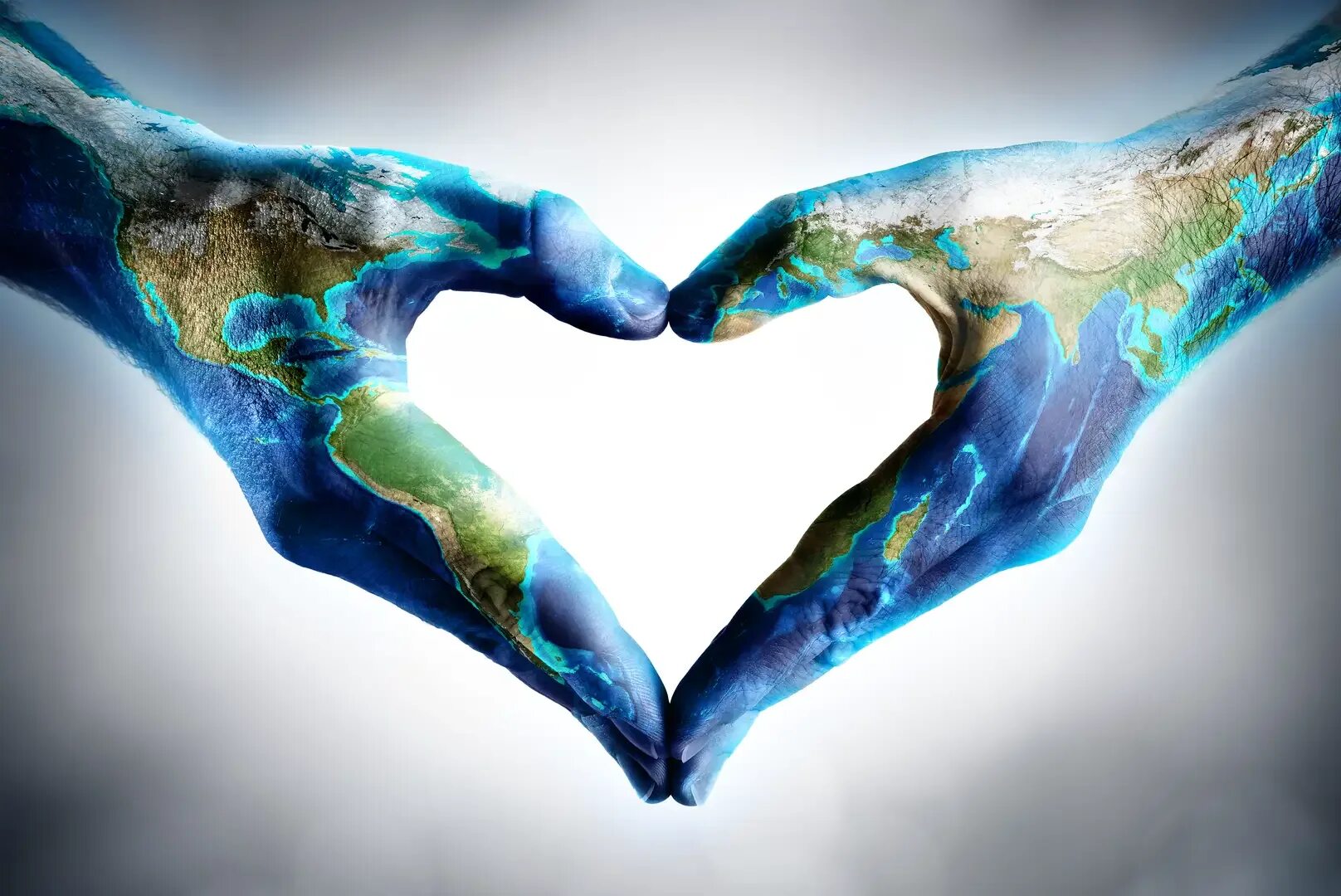 We love world. Земля в форме сердца. Руки в форме сердца. Планета земля в руках. Планета сердце.