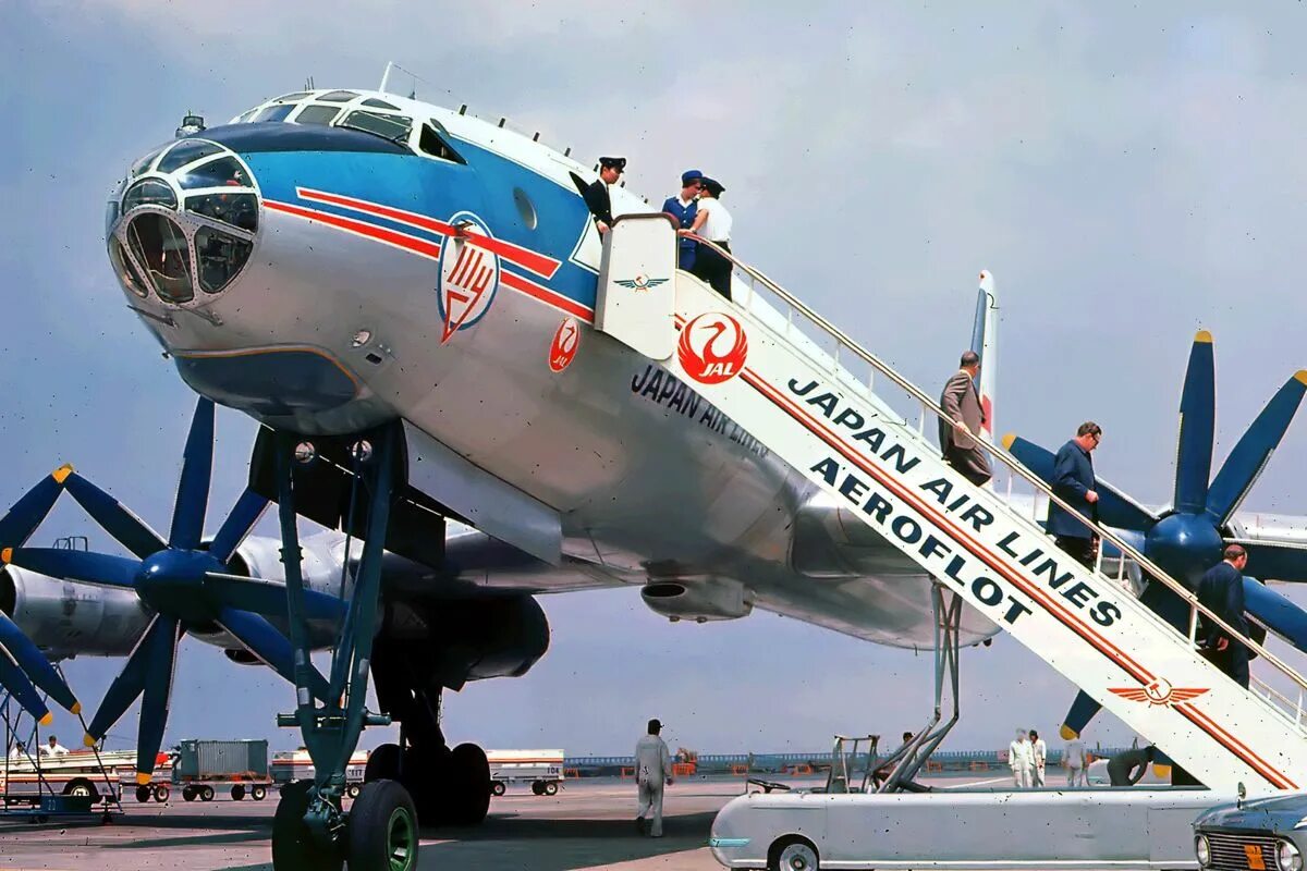 Ту-114 пассажирский самолёт. Ту-114 JAL. Самолёт Туполева ту 114. Ту-114 самолёт пассажирские самолёты СССР. Чем забывают самолеты